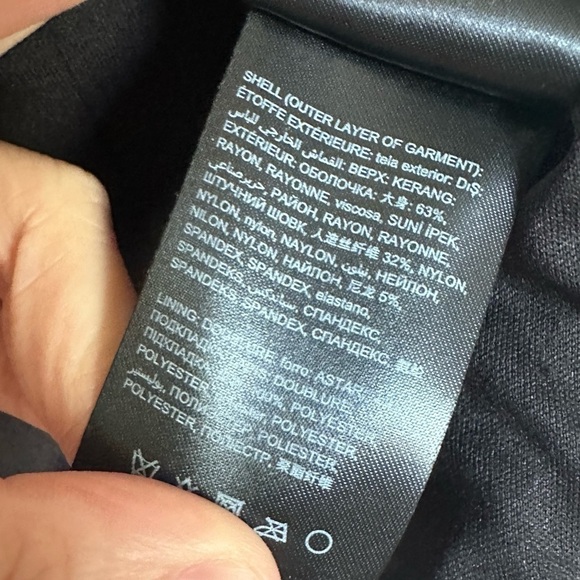 BEBE: black blazer - Size 2 - Picture 6 of 6